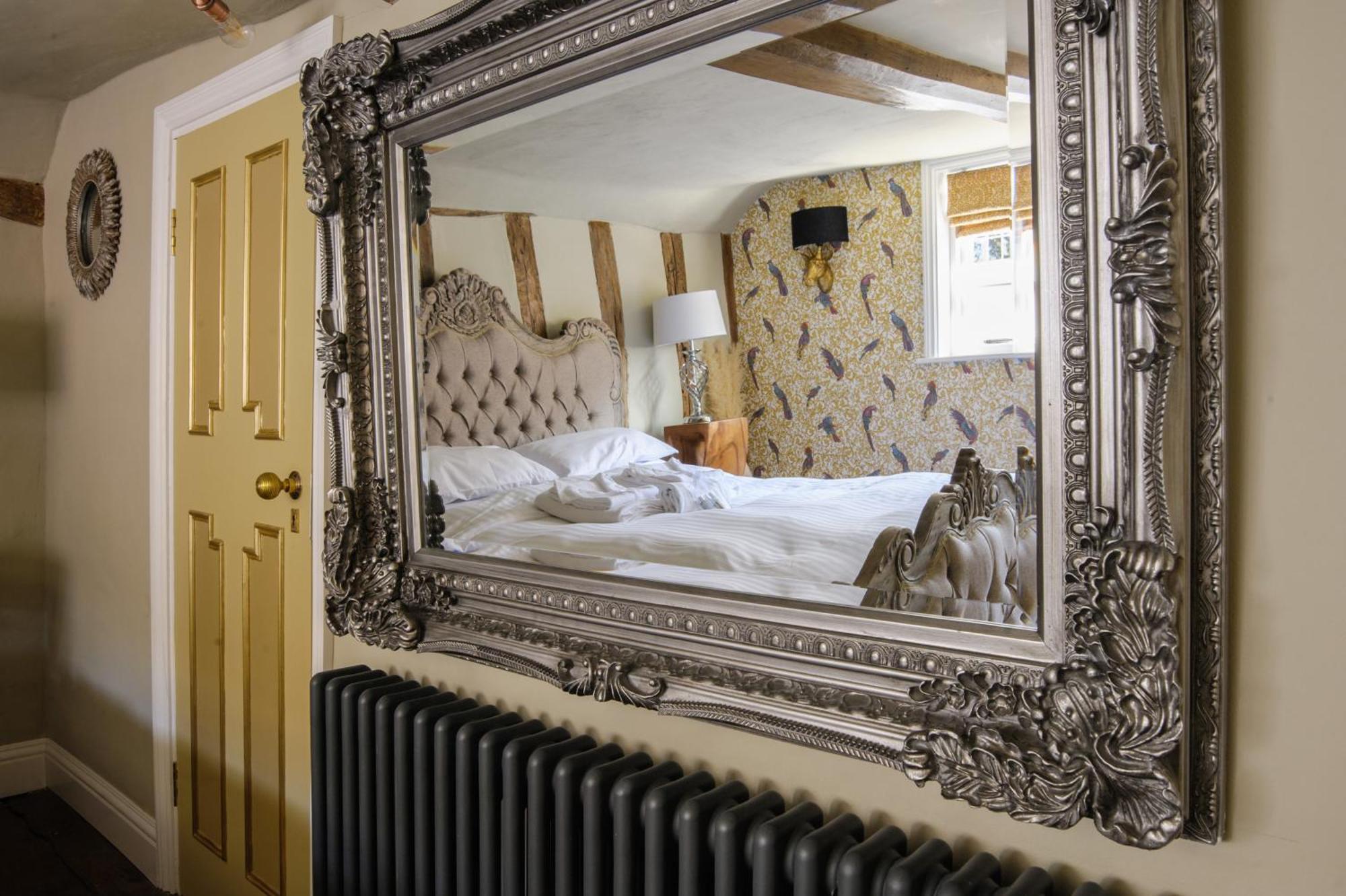 Huge Deluxe 600 Year Old Essex Manor, Hot Tub, Cinema Room, Sky Tv Саффрон-Уолден Экстерьер фото